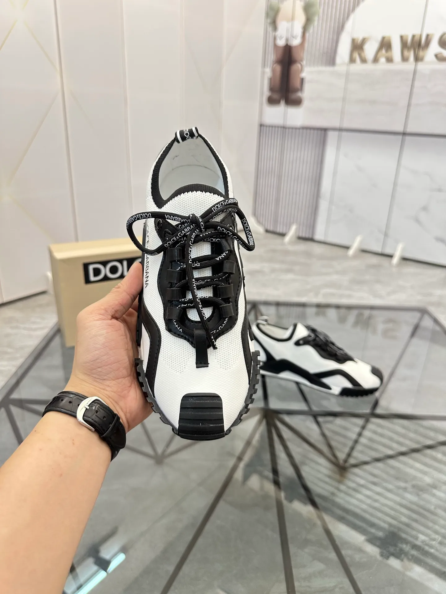 Men's shoes: 💰P460¥ Product trademark: DG "Dolce & Gabbana*" low-top sneakers Regular size: 35-44 (can be customized to 45.46.) Couple style Product materials: Upper imported cowhide stitching original material, breathable lining, original outsole. Number: 803